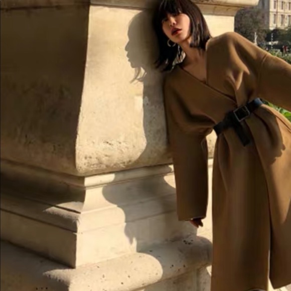 Meet your Posher, Serena - Picture 1 of 1